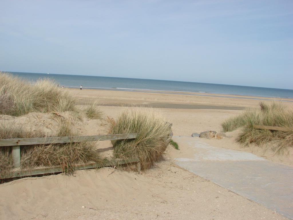 Chez-Marion Hotel Merville-Franceville-Plage Cameră foto