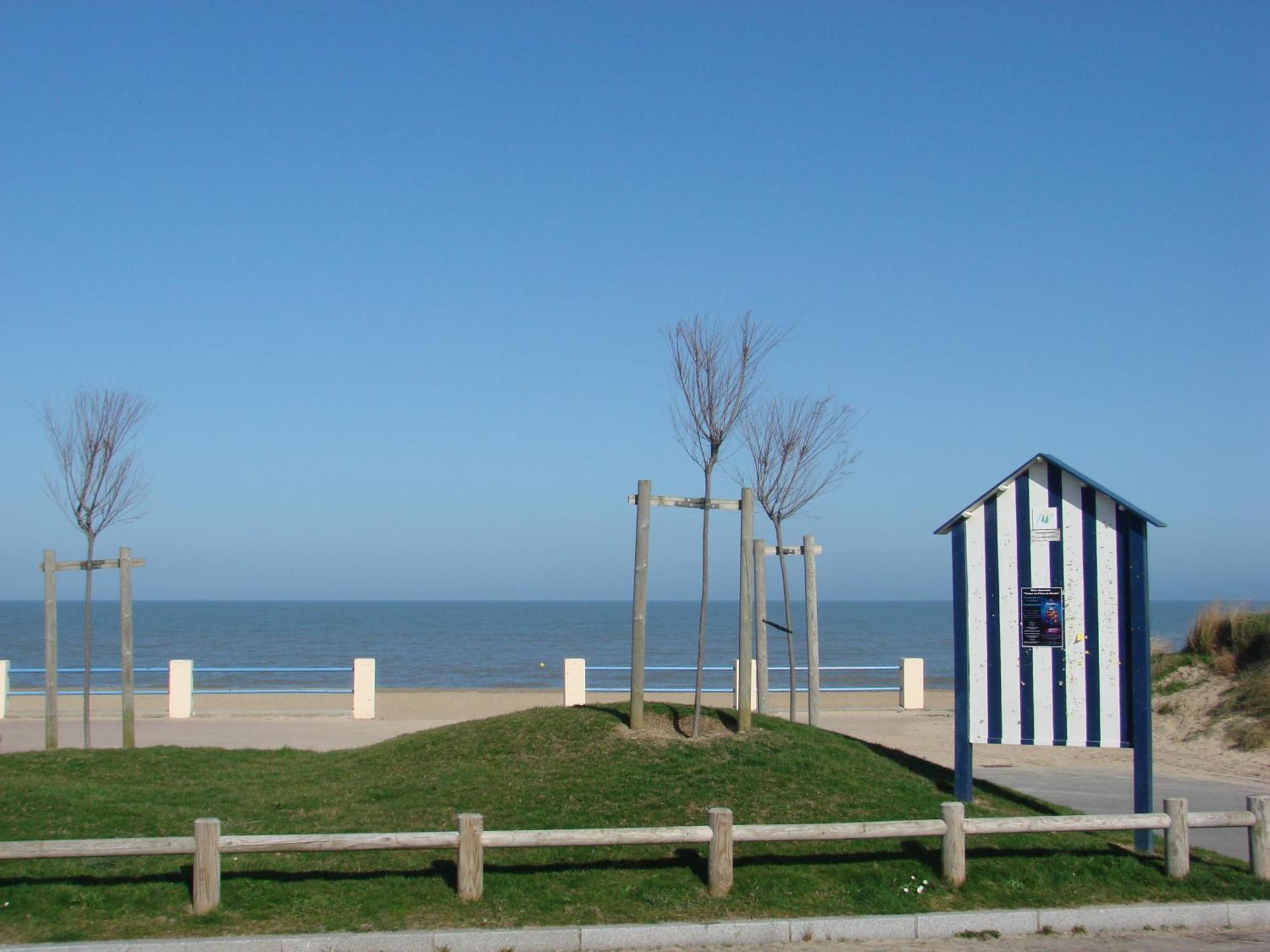 Chez-Marion Hotel Merville-Franceville-Plage Exterior foto