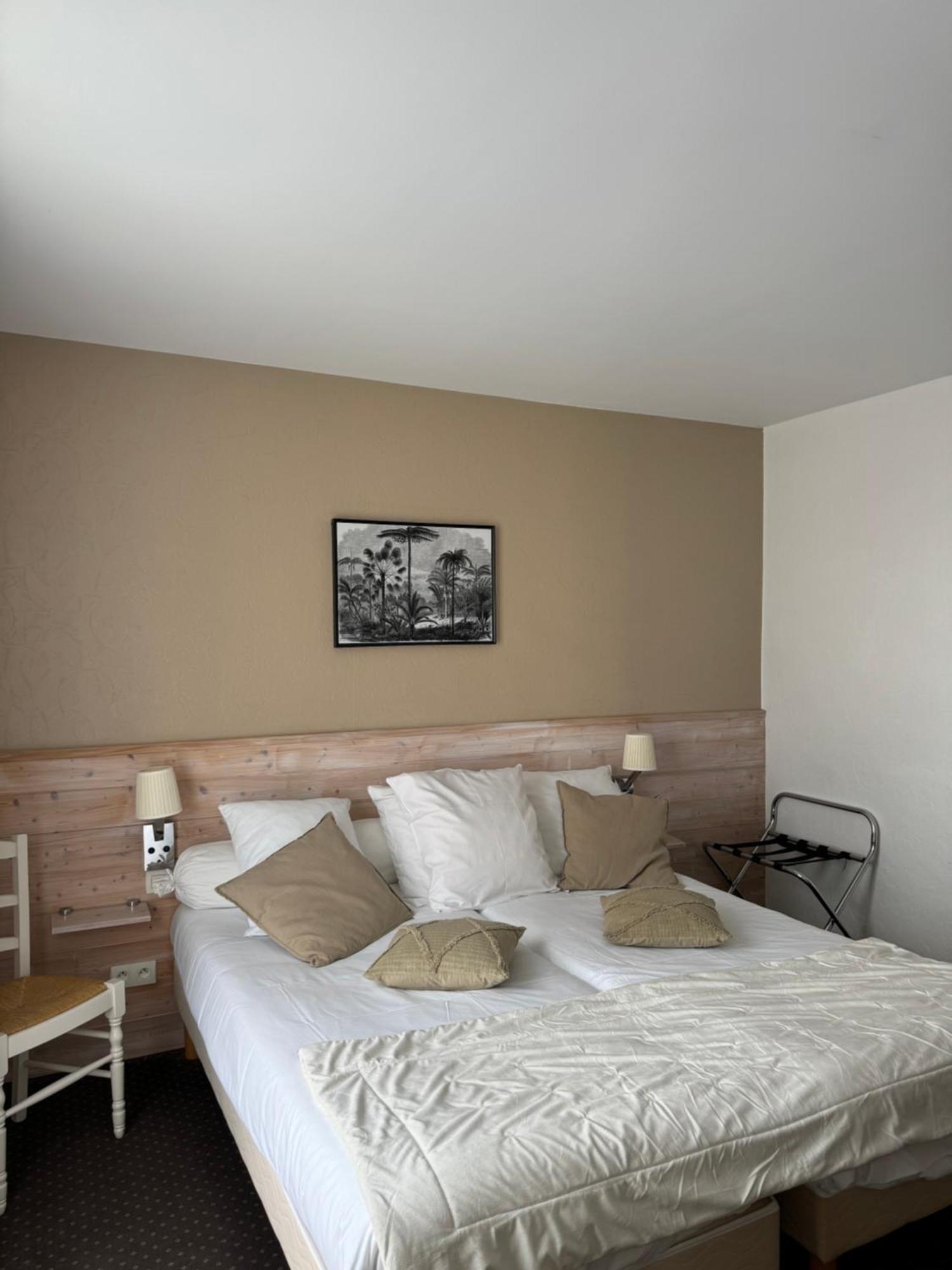 Chez-Marion Hotel Merville-Franceville-Plage Exterior foto